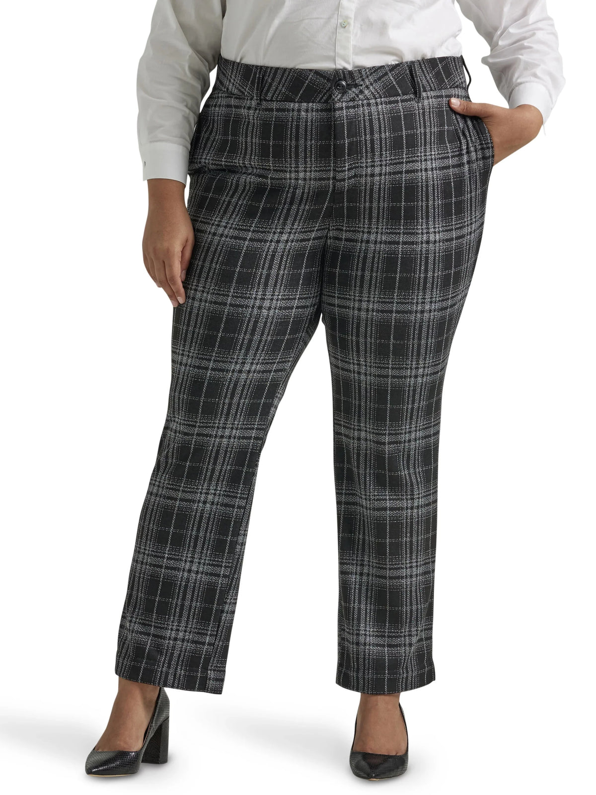 Lee® Women's Plus Regular Fit Sizetraight Knit Pant